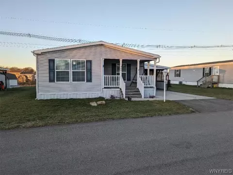 406 Carter Ln, Arcade, NY 14009