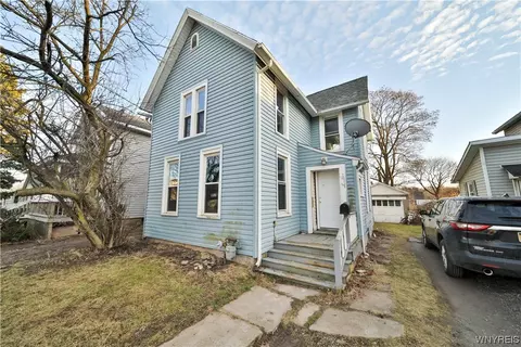 174 Willow St, Lockport, NY 14094