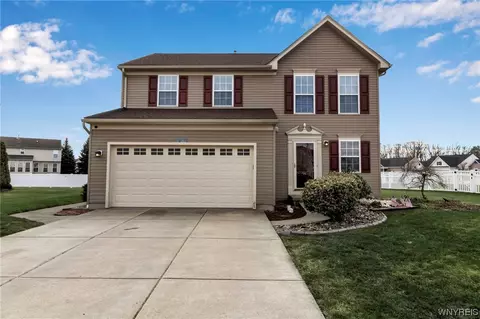 2467 King Fisher Ln, Wheatfield, NY 14304