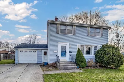 25 Ellicott Ct, Tonawanda, NY 14150
