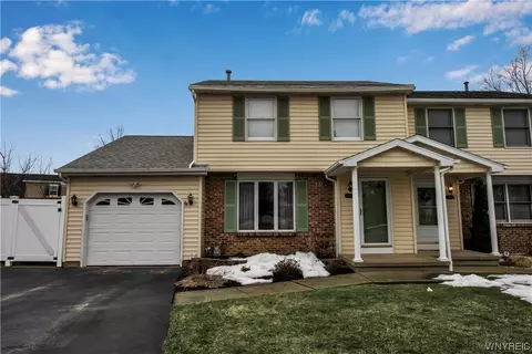 4287 Twilight Ln, Hamburg, NY 14075