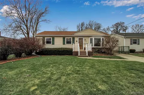 144 Two Mile Creek Rd, Tonawanda, NY 14150