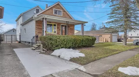 13 Wayne St, Depew, NY 14043