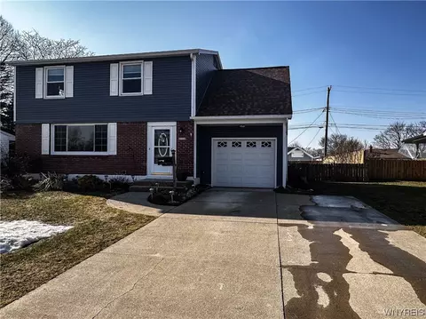 20 Centerview Dr, West Seneca, NY 14224