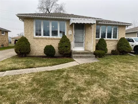 42 Nassau Ln, Cheektowaga, NY 14225