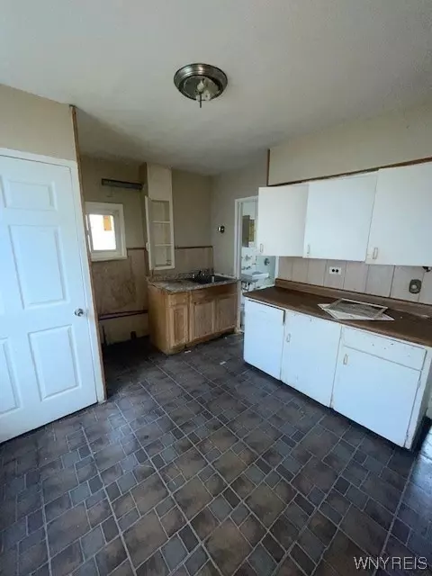 71 Halbert St, Buffalo, NY 14214 photo 14