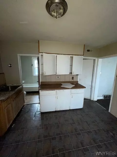 71 Halbert St, Buffalo, NY 14214 photo 13