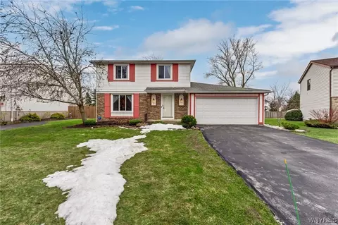 27 Southridge Dr, West Seneca, NY 14224