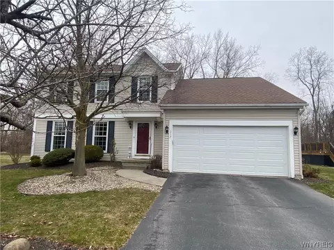 117 Hitching Post Ln, Amherst, NY 14228