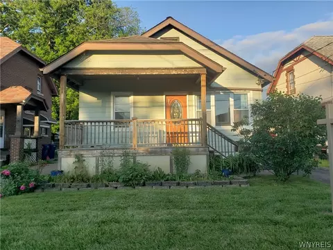 137 62nd St, Niagara Falls, NY 14304