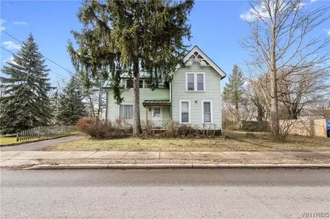 140 Lake St, Hamburg, NY 14075