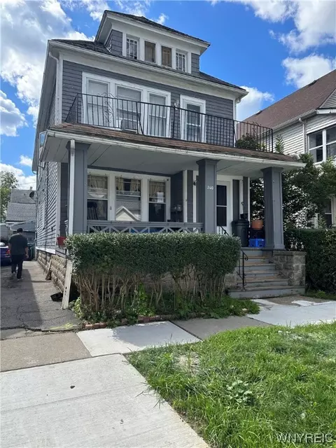 260 14th St, Buffalo, NY 14213