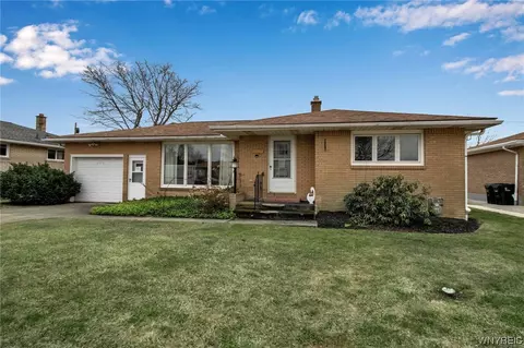 155 Saint Clare, Tonawanda, NY 14150