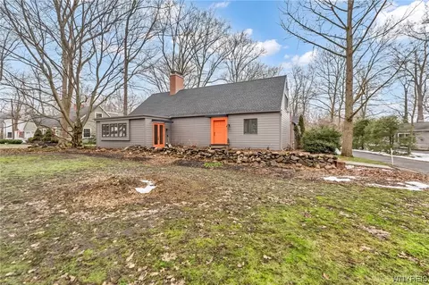 119 Forest Dr, Orchard Park, NY 14127