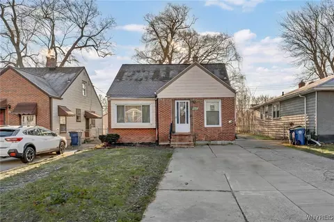 409 Grover Cleveland Hwy, Amherst, NY 14226