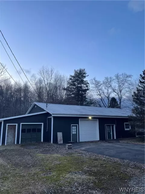3817 Huntley Rd, Marion, NY 14505