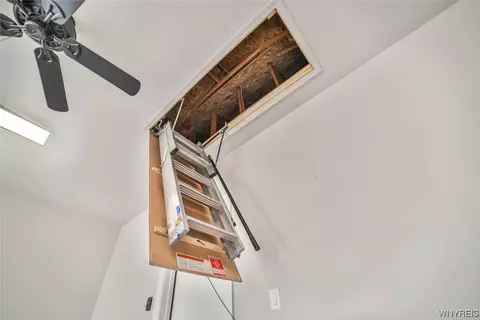 Entry Way - 912 Mohawk St, Lewiston, NY 14092 photo 1 of 1