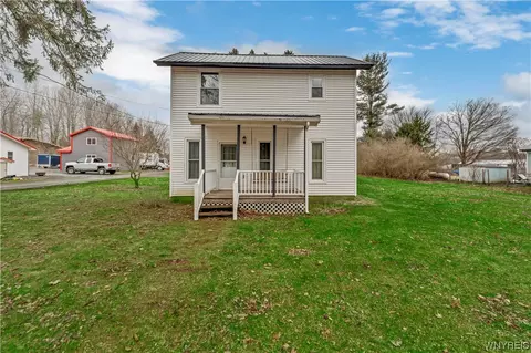 528 Maple Ave, Cherry Creek, NY 14723