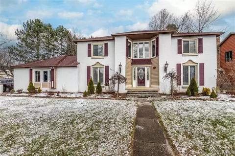 78 Cheshire Ln, East Amherst, NY 14051