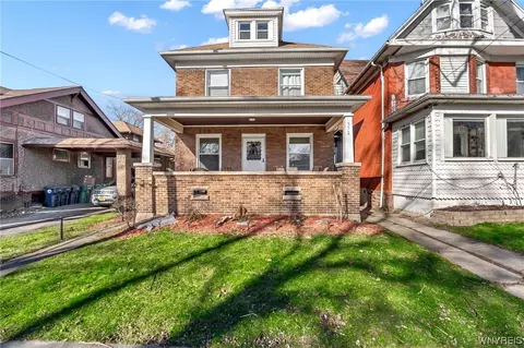 372 Spruce Ave, Niagara Falls, NY 14301