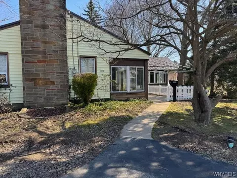 8519 N Main St, Eden, NY 14057