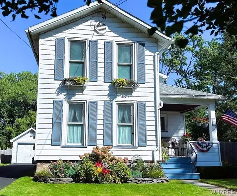 108 Pound St, Lockport, NY 14094