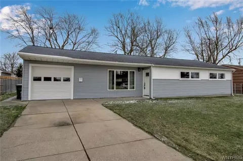39 Bonita Dr, Depew, NY 14043