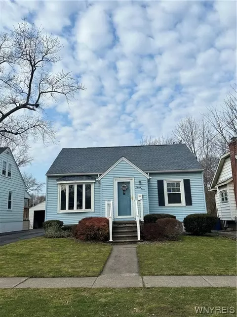 23 Hyde Park, Lockport, NY 14094