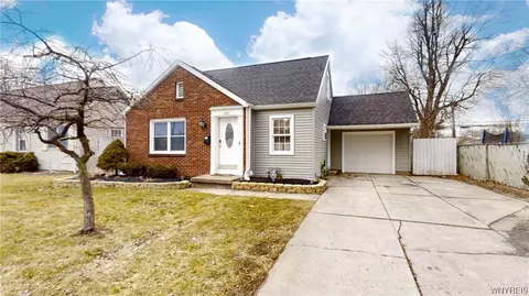 702 Brighton Rd, Tonawanda, NY 14150