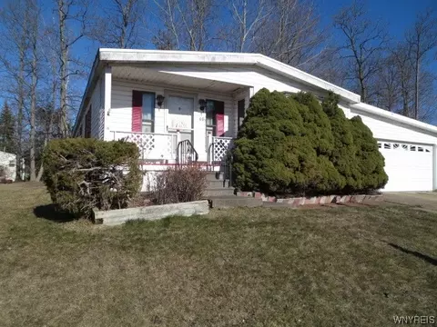 60 Waterview Pkwy # A, Hamburg, NY 14075