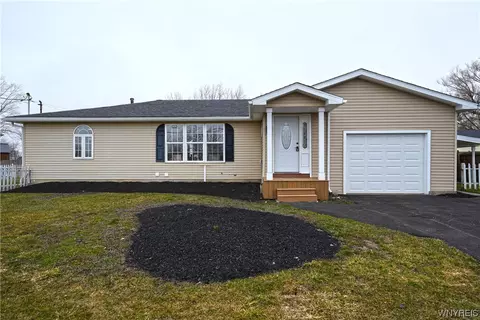3798 Big Tree Rd, Hamburg, NY 14075