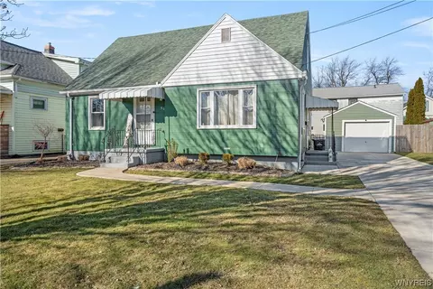 50 Cushing Pl, Buffalo, NY 14220