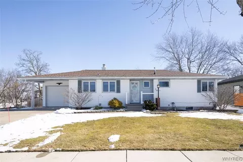 55 Westwood Dr, Tonawanda, NY 14150