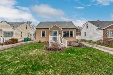 4599 Morgan Pkwy, Hamburg, NY 14075
