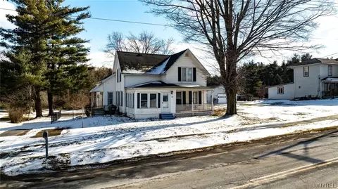 126 S Main St, Castile, NY 14427