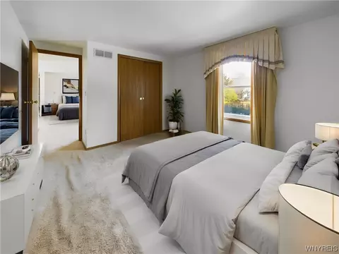 Bedroom - 8452 Stringham Dr, Batavia, NY 14020 photo 2 of 5