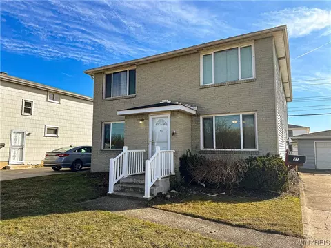 31 Crandon Blvd, Cheektowaga, NY 14225