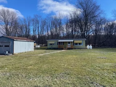4089 Bates Rd, Shelby, NY 14103