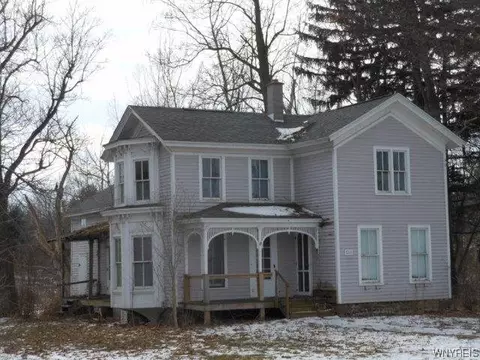 1268 Lewiston Rd, Alabama, NY 14013