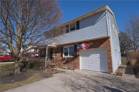142 Harvey Dr, Lancaster, NY 14086
