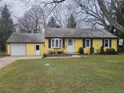 110 Winona Rd, Elma, NY 14059