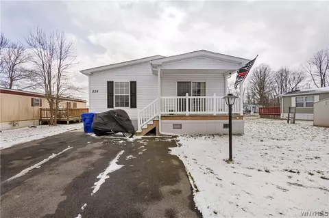 239 Branch St, Lockport, NY 14094