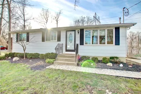 5318 Ontario Ave, Hamburg, NY 14075