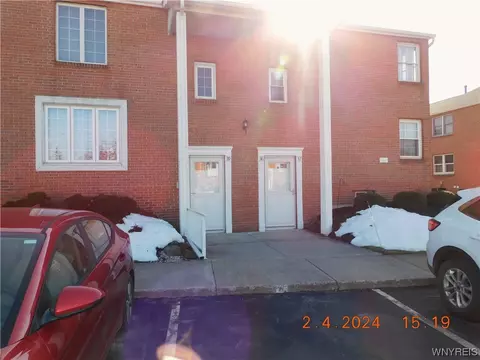 3905 Bowen Rd #38, Lancaster, NY 14086
