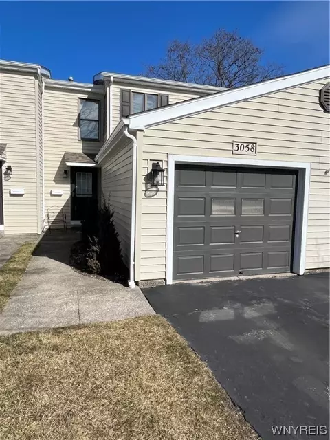 3058 E River Rd, Grand Island, NY 14072