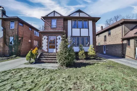 22 Concord Dr, Cheektowaga, NY 14215