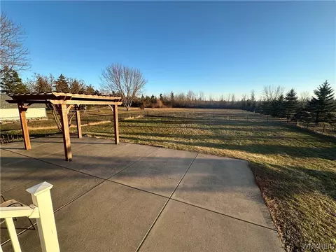 Exterior - 971 Sturgeon Point Rd, Evans, NY 14047 photo 4 of 6