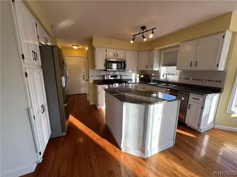 Kitchen - 971 Sturgeon Point Rd, Evans, NY 14047 photo 1 of 8