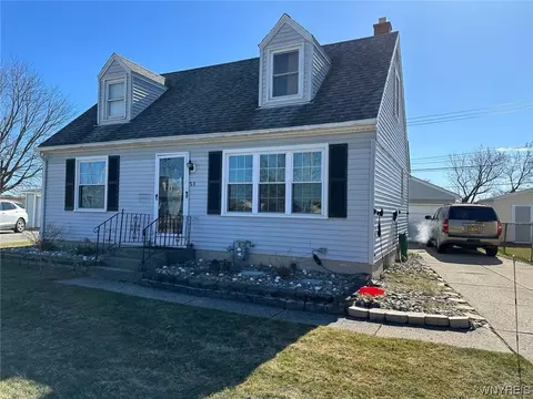 51 Patton Ln, Cheektowaga, NY 14225