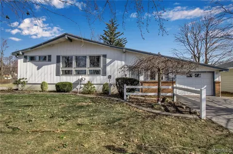 122 Berkley Rd, Amherst, NY 14221